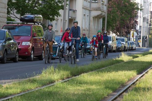 Radelnde Bündnisgrüne in der Münchner Straße